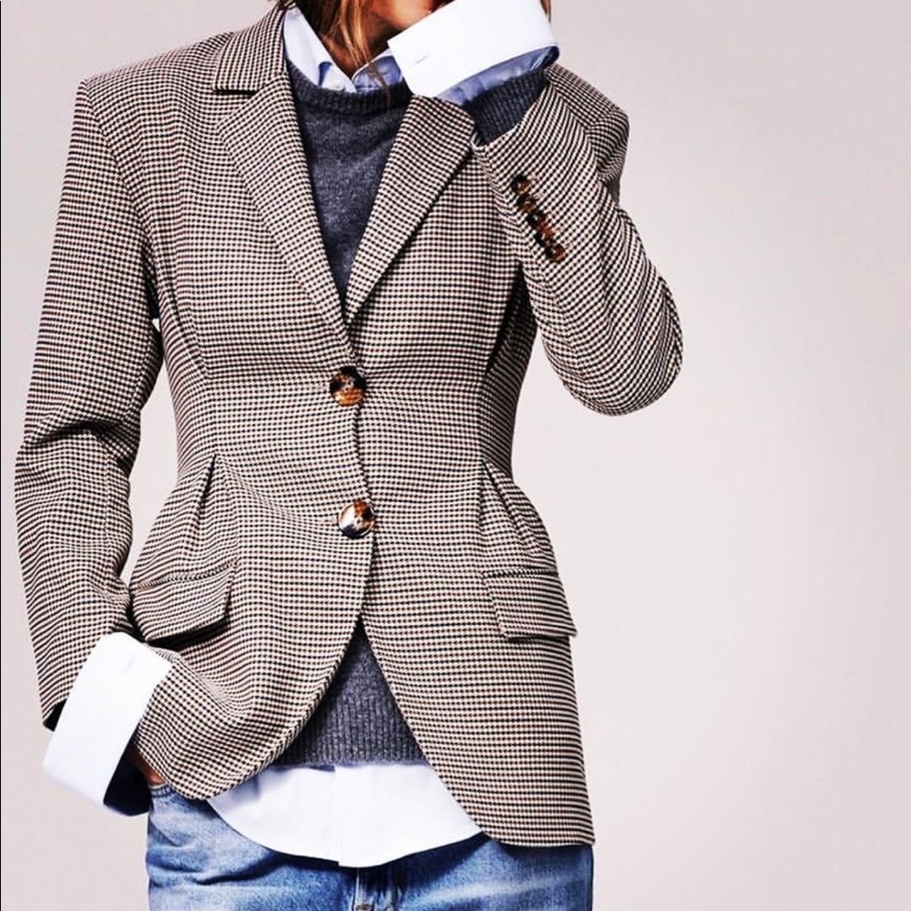 Meet your Posher, Cj